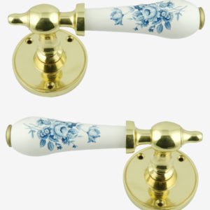 Saxony Lever Door Handle On Rose (Pair)